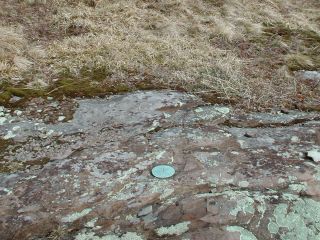 Eyelevel view of reference mark and setting.