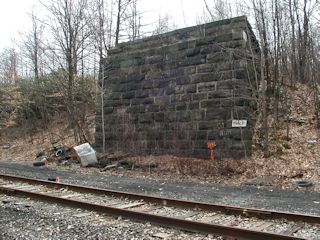 General view of the south abutment.