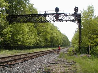 I wanted to climb to the top of the signal.