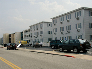 Looking east along Bayshore Drive.