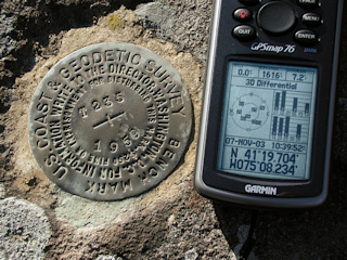 GPSr and the station mark.