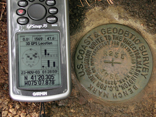 GPSr and the station mark.