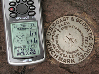 GPSr and the station mark.