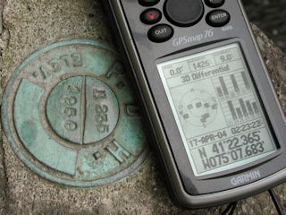 GPSr and the station mark.