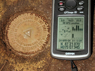 GPSr and the station mark.