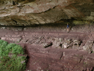 Zhanna hikes along the amphitheater pathway.