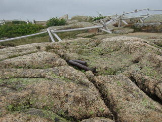 Eyelevel view of the mark on the rock outcrop.