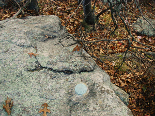 Eyelevel view of the reference mark on the outcrop.