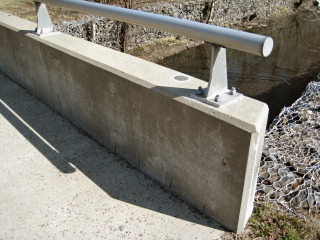 Eyelevel view of the disk on the bridge side wall.