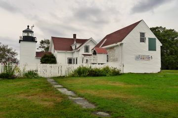 Fort Point Lighthouse