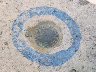 Eyelevel view of the disk on the bridge wingwall.