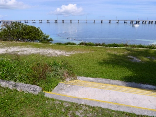 Looking N toward the new Bahia Honda bridge.