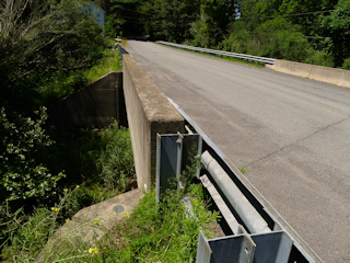 Looking W along Mid Valley Road.