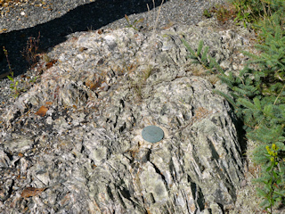 Eyelevel view of the disk on the rock outcrop.