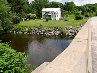 Eyelevel view of the disk near the northwest corner of the bridge.