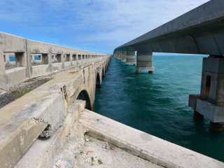 Looking ESE between the old and new bridges