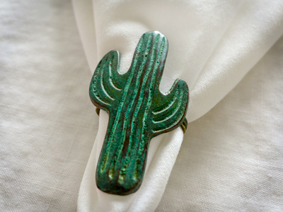 Saguaro napkin rings! So appropriate.