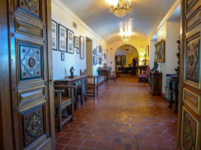 Wrigley Mansion hallway