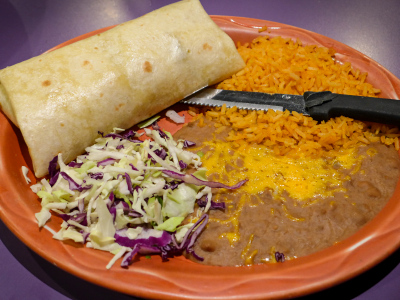 Green chile burrito with pork