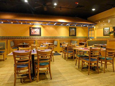 Mi Amigos, dining room interior view. It wasn't busy when we arrived.