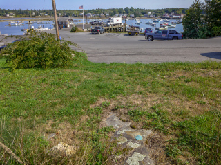 Eyelevel view of the disk on the outcrop