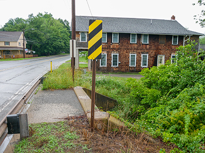 Looking east along Route 191 in Lake Ariel