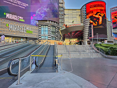 Looking E toward Miracle Mile Shops