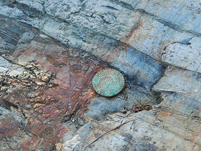 Eyelevel view of the disk on the rock outcrop