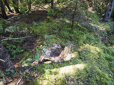 Eyelevel view of the disk on the rock outcrop