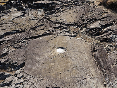 Eyelevel view of the disk on the outcrop